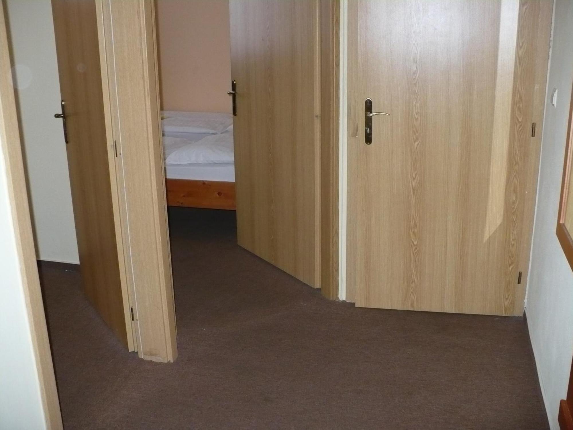 Motel Ranc Ruzomberok Bagian luar foto
