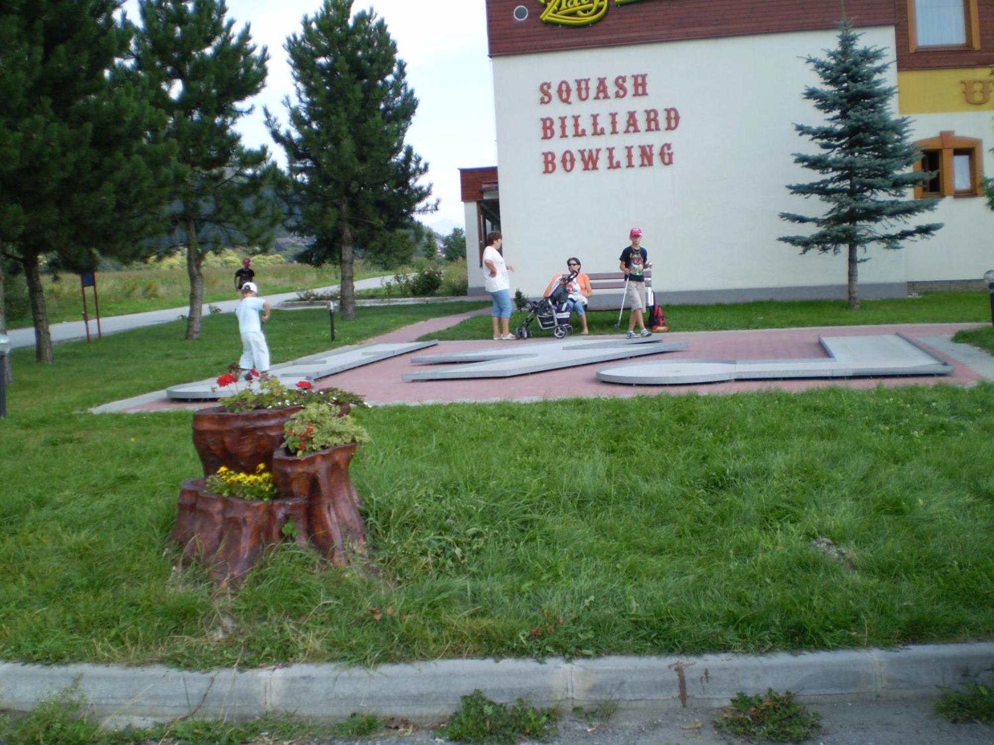 Motel Ranc Ruzomberok Bagian luar foto