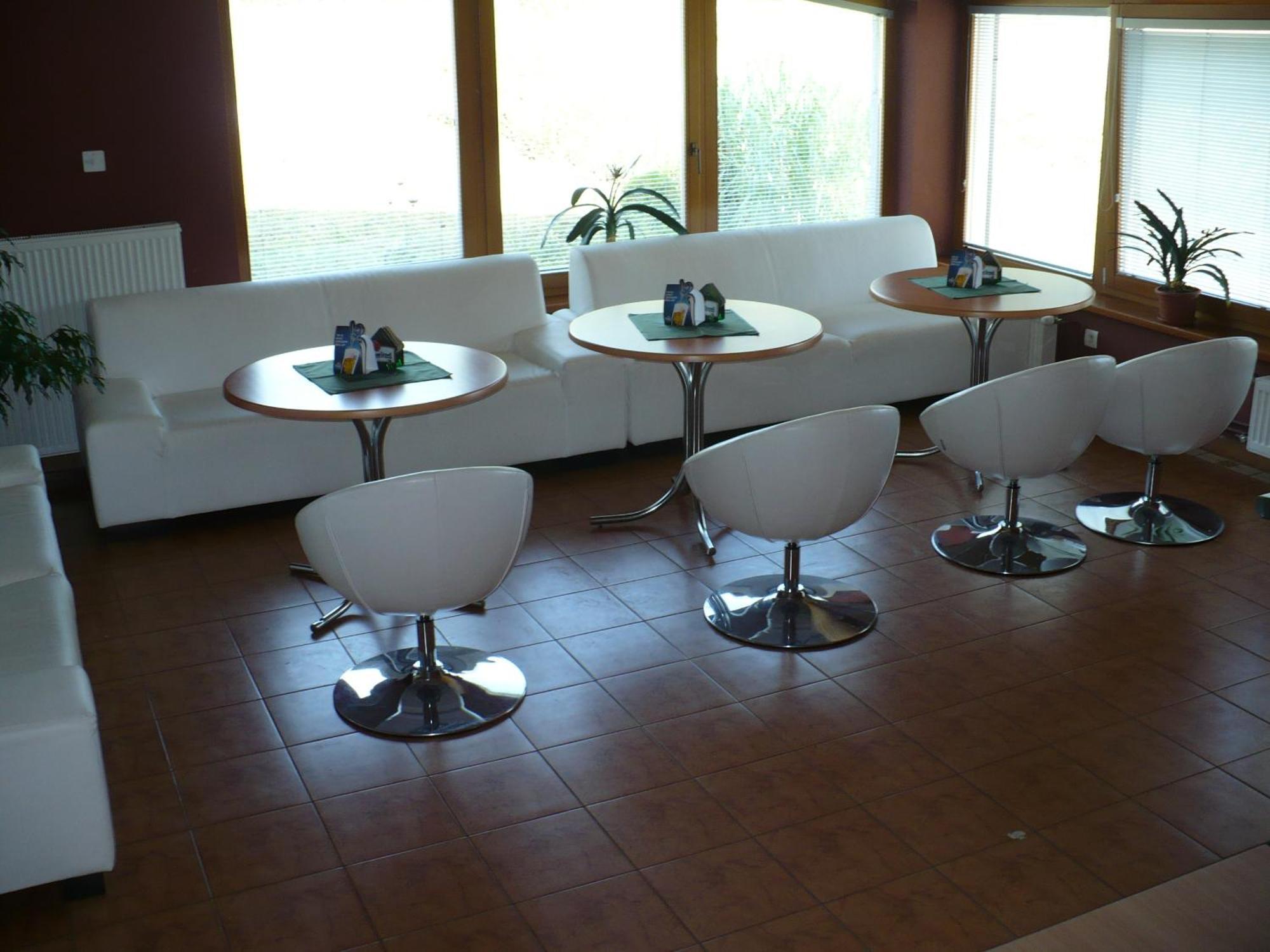 Motel Ranc Ruzomberok Bagian luar foto
