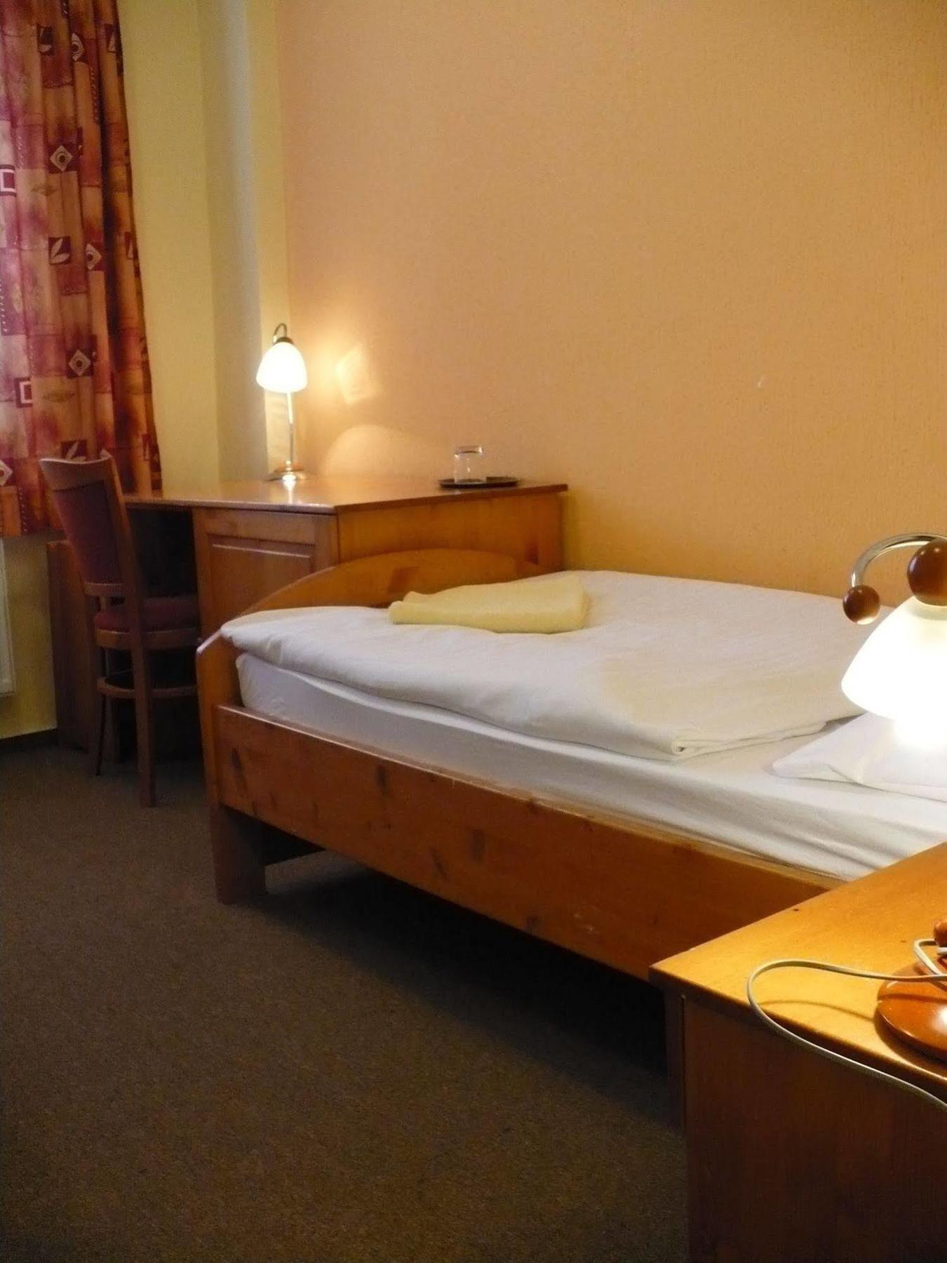 Motel Ranc Ruzomberok Bagian luar foto