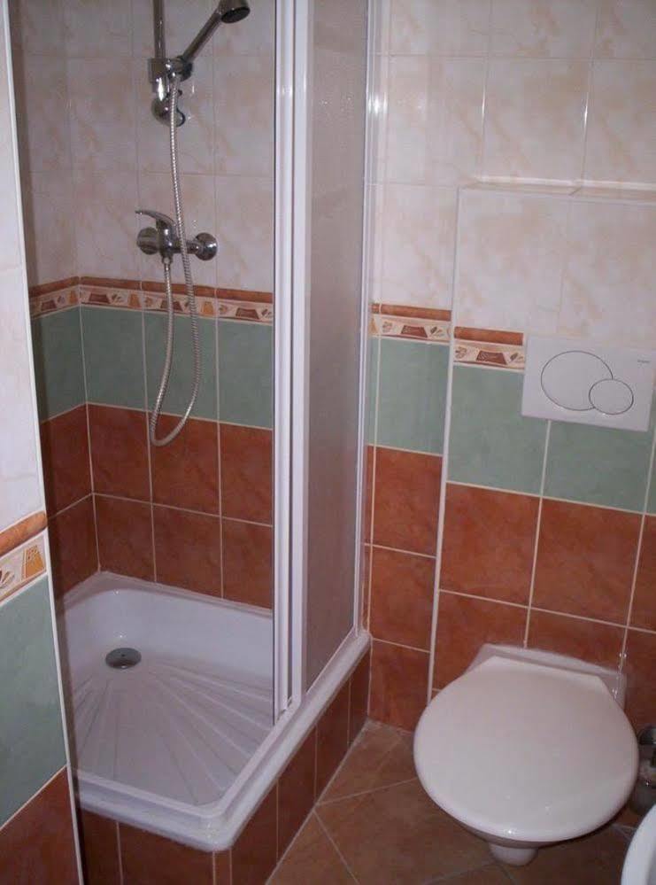 Motel Ranc Ruzomberok Bagian luar foto